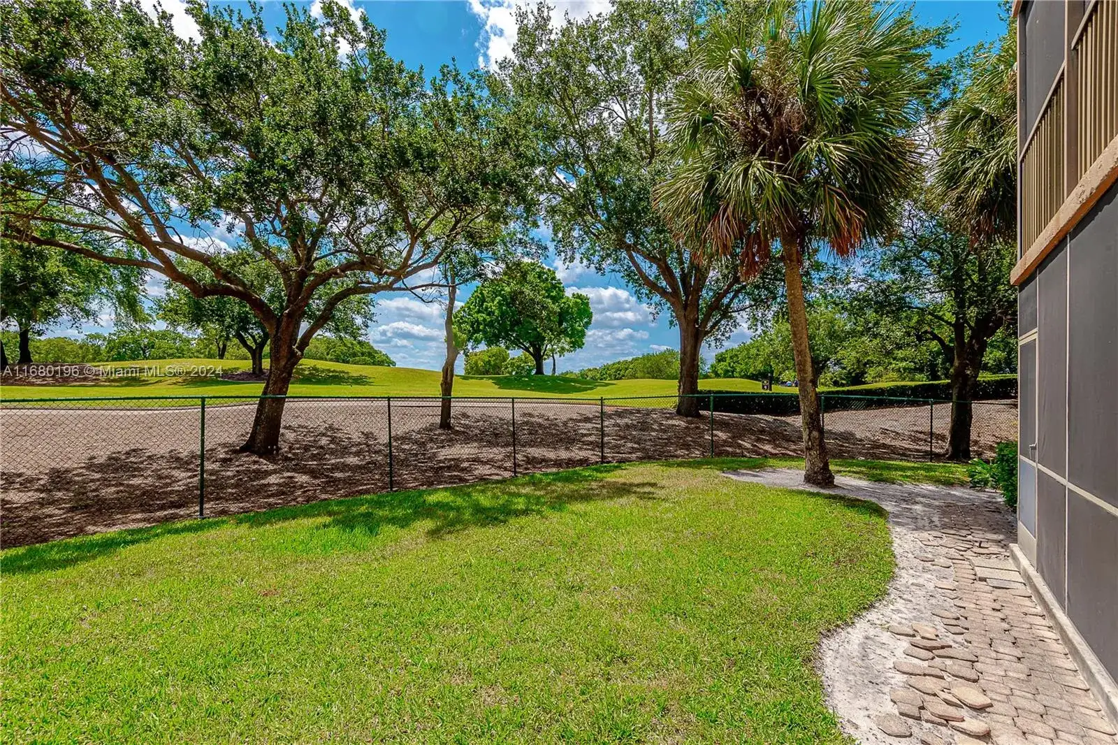 3001 W Rolling Hills Cir # 110, Davie FL 33328 photo 4
