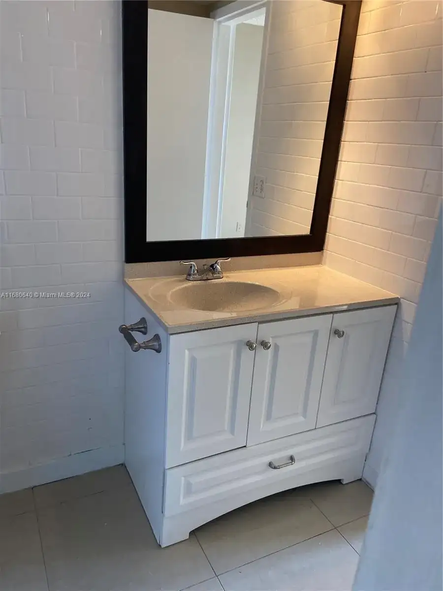 13499 Biscayne Blvd # 1506, North Miami FL 33181 photo 3