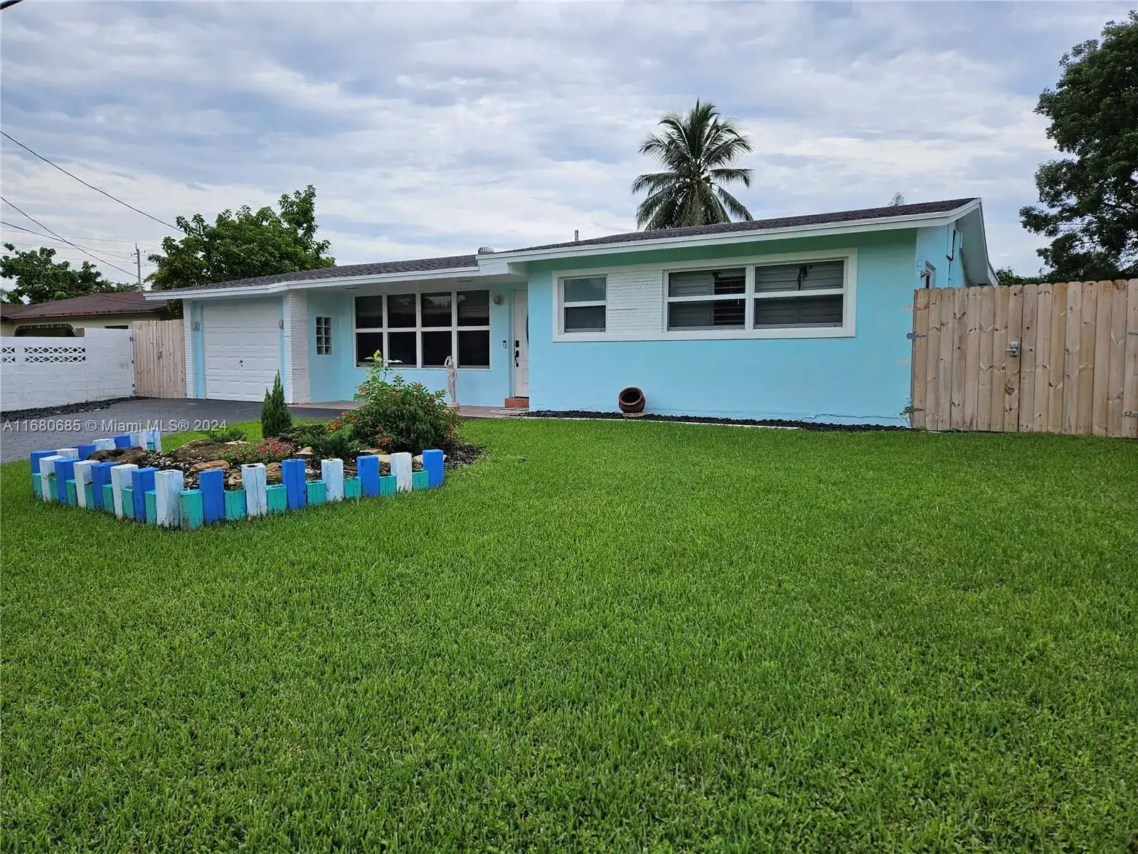 5721 SW 57th St, Davie FL 33314 photo 3