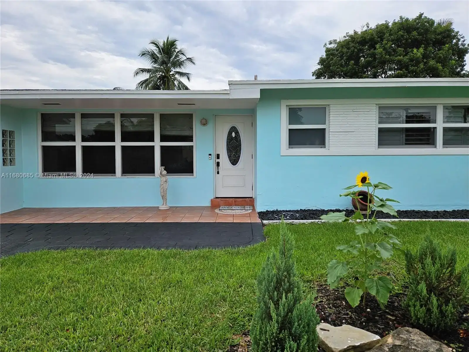 5721 SW 57th St, Davie FL 33314 photo 4