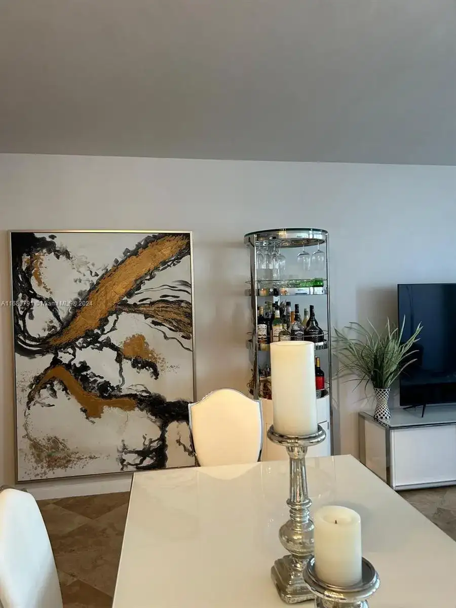 100 Lincoln Rd # 608, Miami Beach FL 33139 photo 4