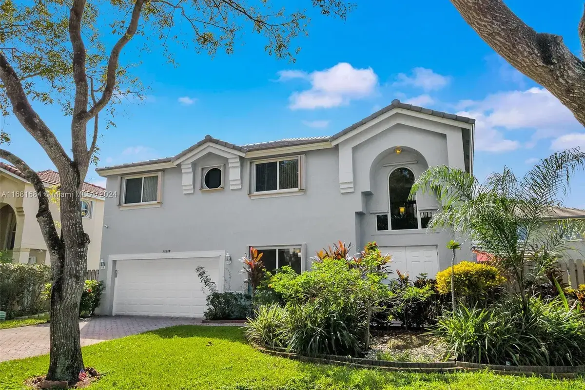 11318 Rhapsody Rd, Cooper City FL 33026