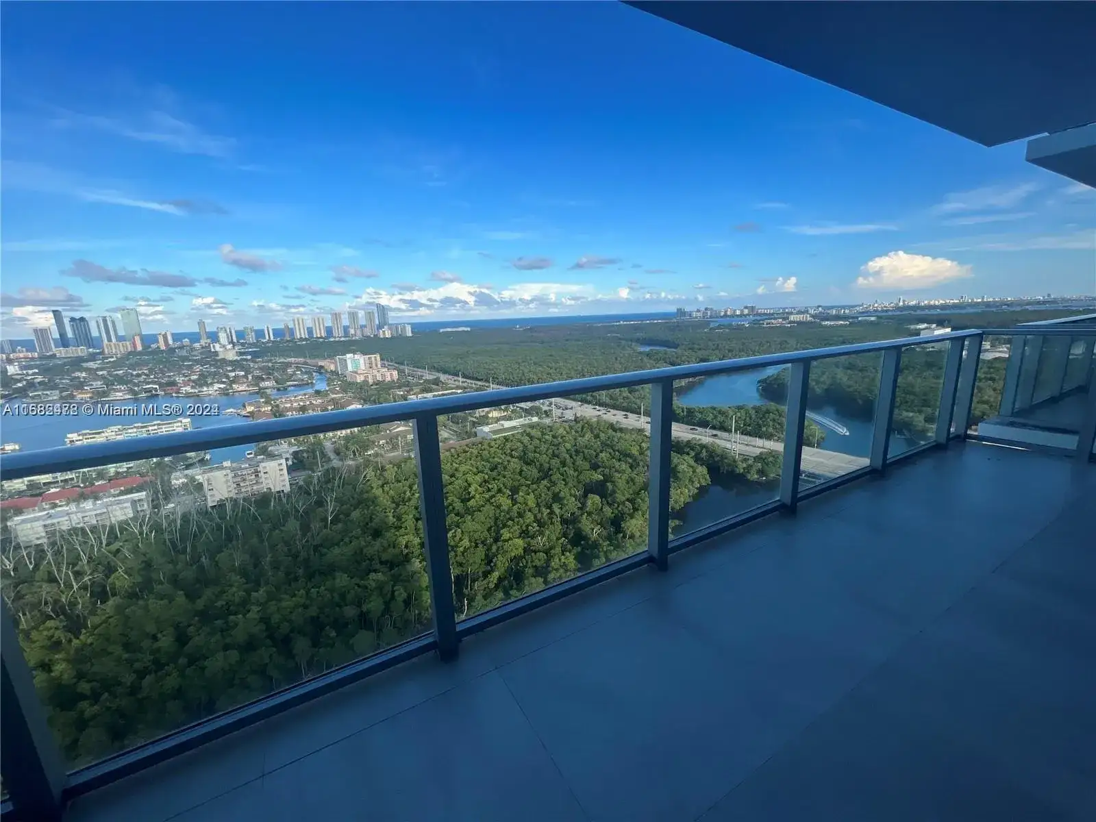 16385 Biscayne Blvd # 2020, North Miami Beach FL 33160 photo 3
