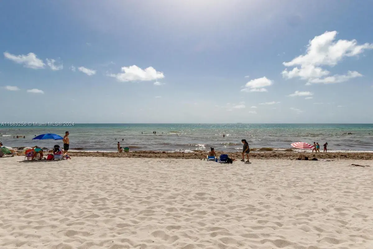 3901 S Ocean Dr, Hollywood FL 33019