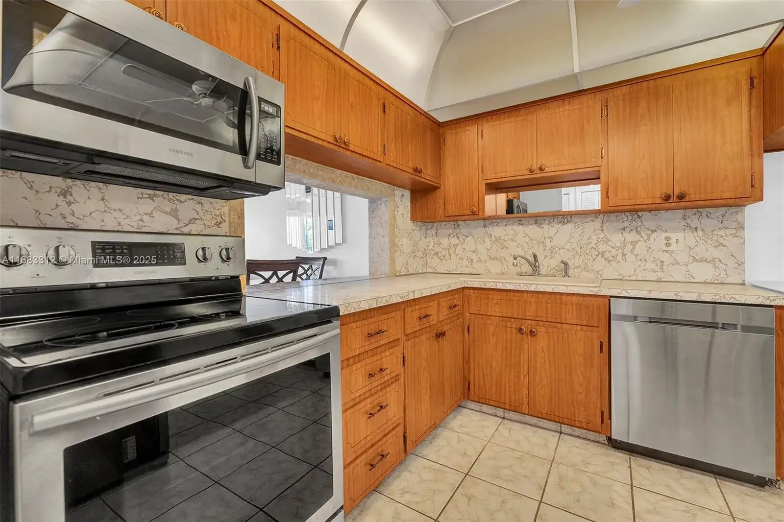 330 SE 2nd St # 303F, Hallandale Beach FL 33009 photo 2