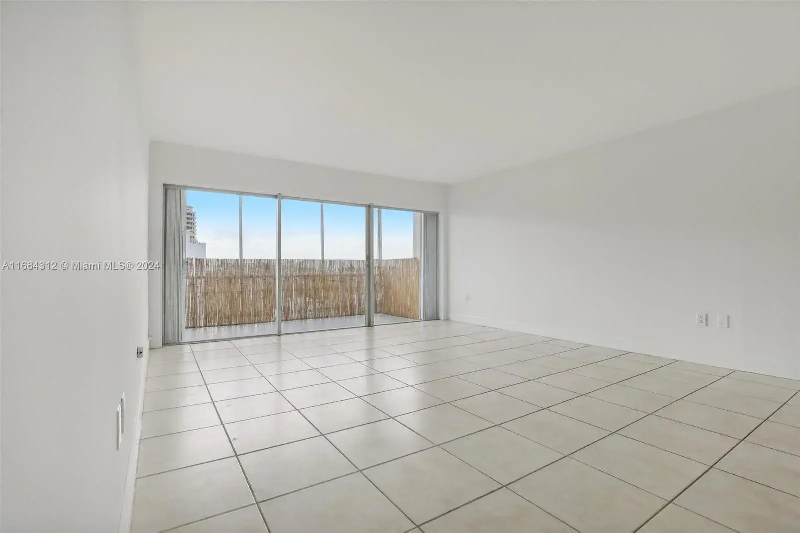550 Ocean Dr # 9F, Key Biscayne FL 33149