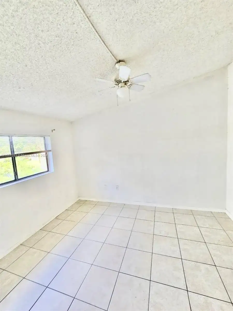 301 Palm Way # 304, Pembroke Pines FL 33025 photo 3