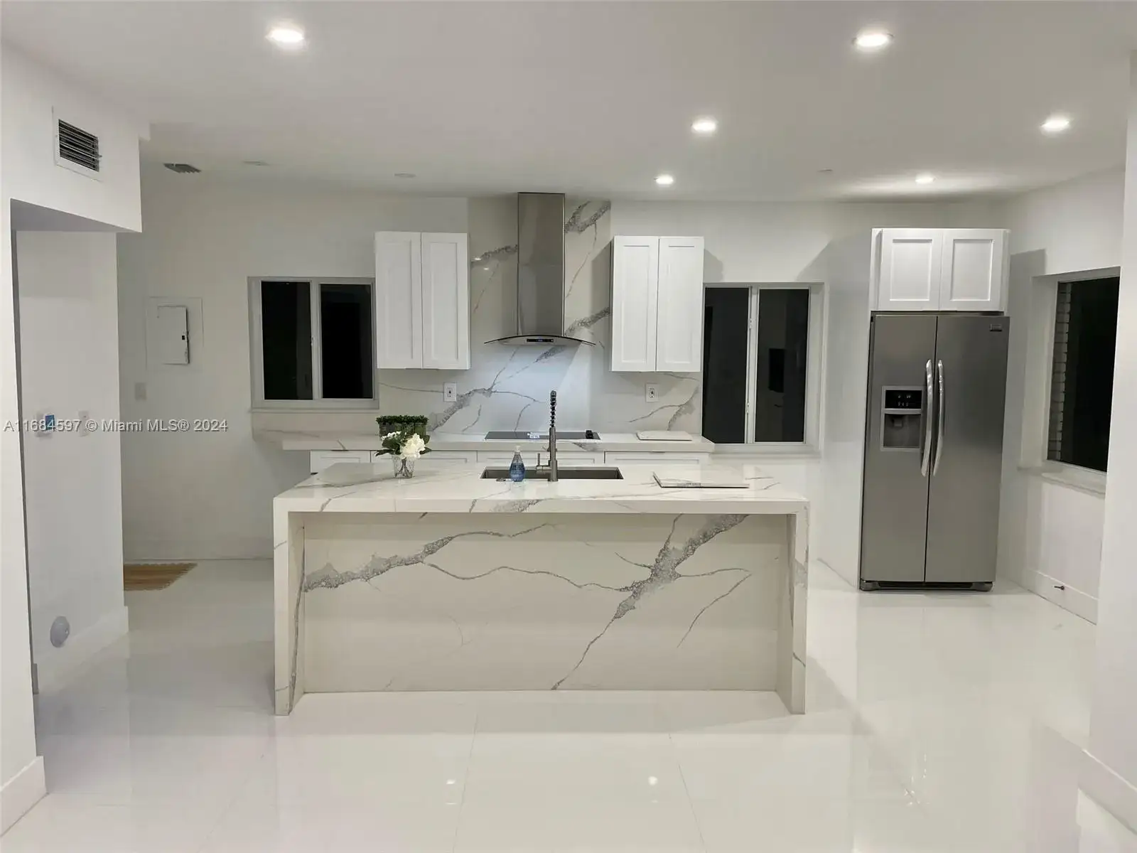 1201 Marseille Dr # 17, Miami Beach FL 33141 photo 3