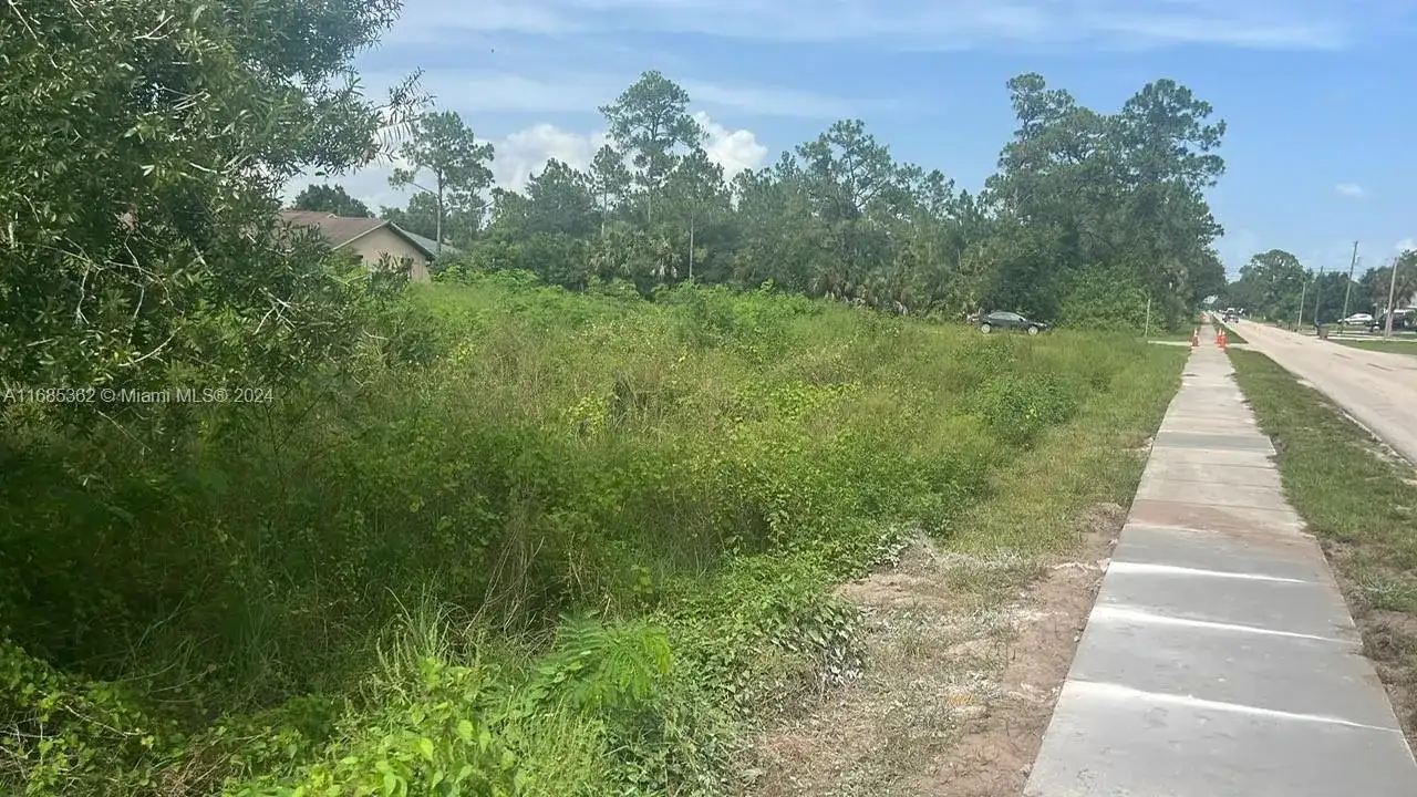 805 E 6 st, Lehigh Acres FL 33972 photo 4