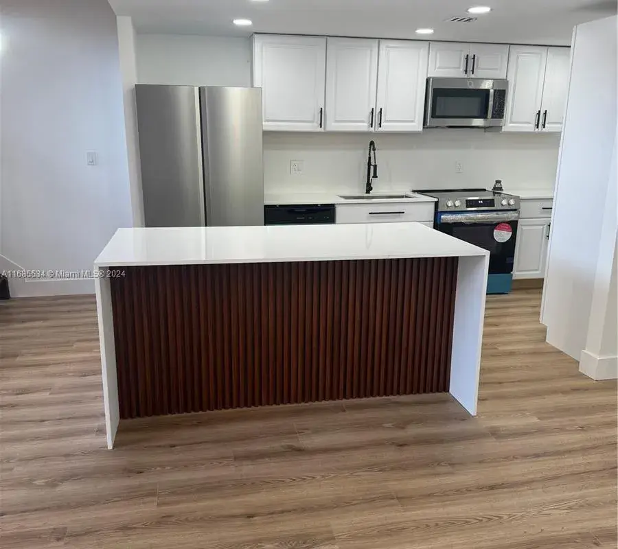 761 E Coco Plum Cir # 6, Plantation FL 33324
