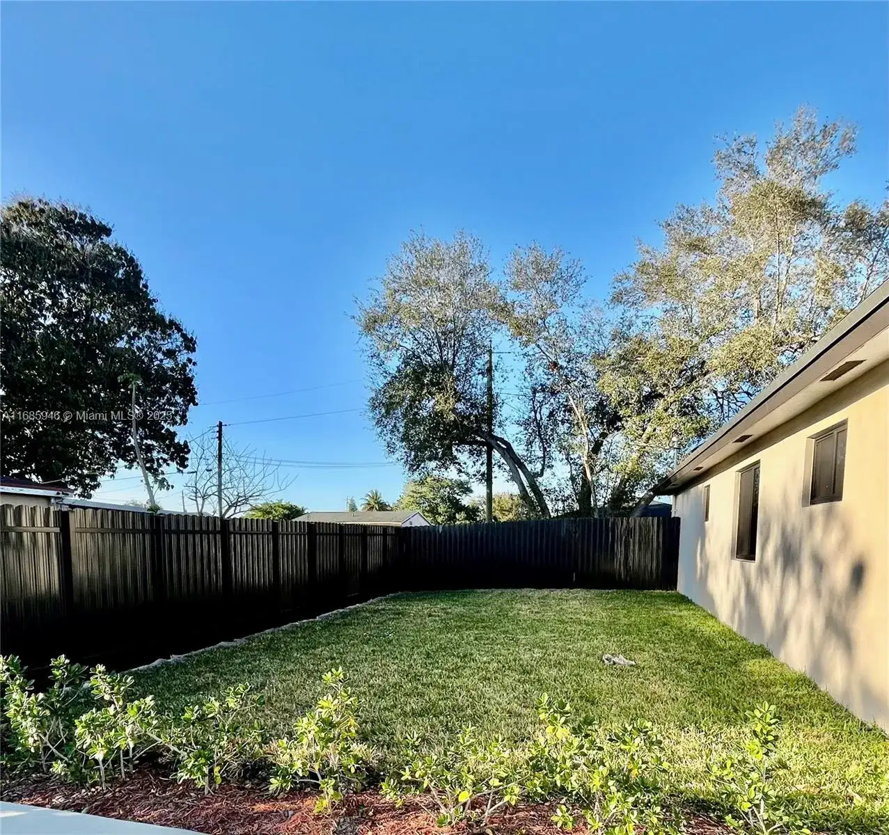 2421 NW 152nd Ter, Miami Gardens FL 33054 photo 2