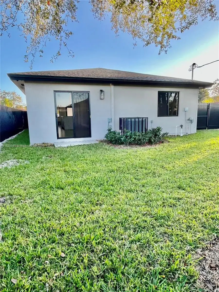 2421 NW 152nd Ter, Miami Gardens FL 33054 photo 5