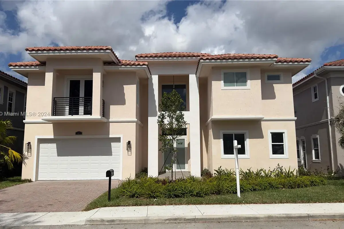 3523 Forest View Cir, Dania Beach FL 33312