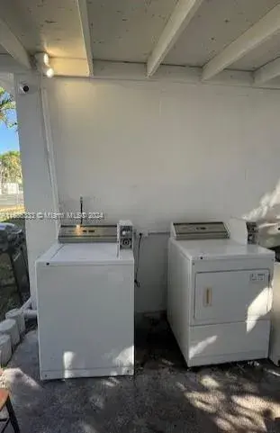 2900 W Flagler St, Miami FL 33135