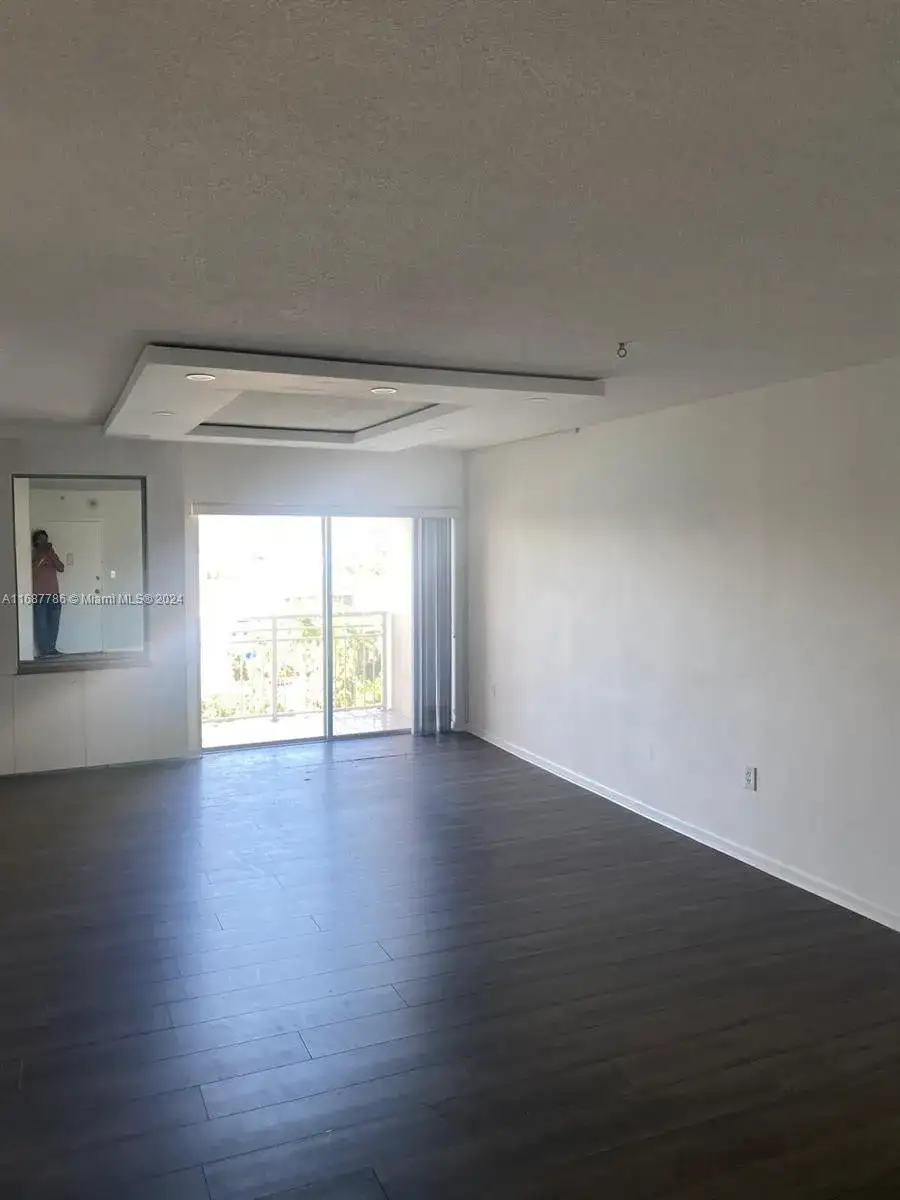400 Kings Point Dr # 911, Sunny Isles Beach FL 33160 photo 3