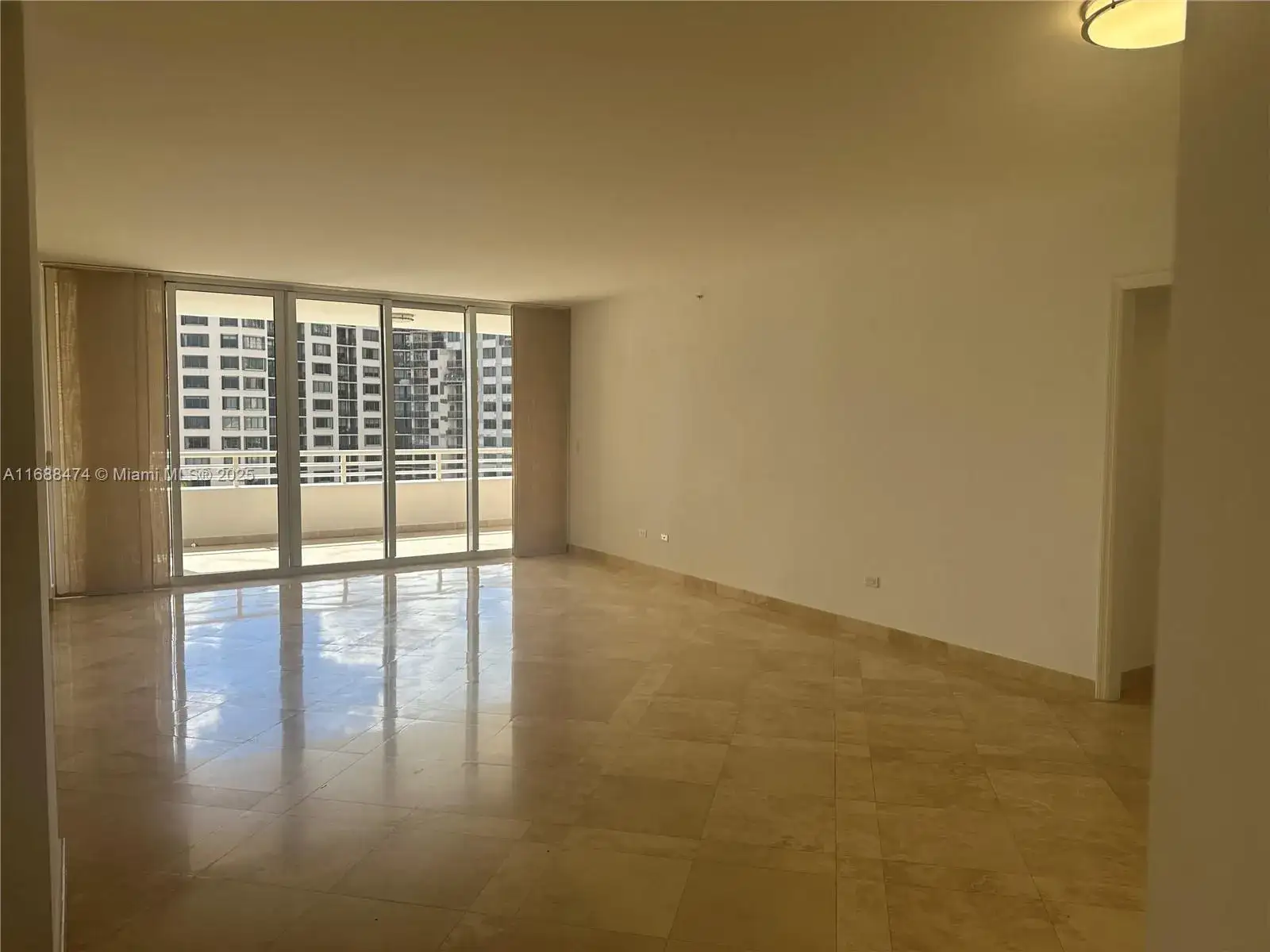 848 Brickell Key Dr # 1005, Miami FL 33131 photo 3