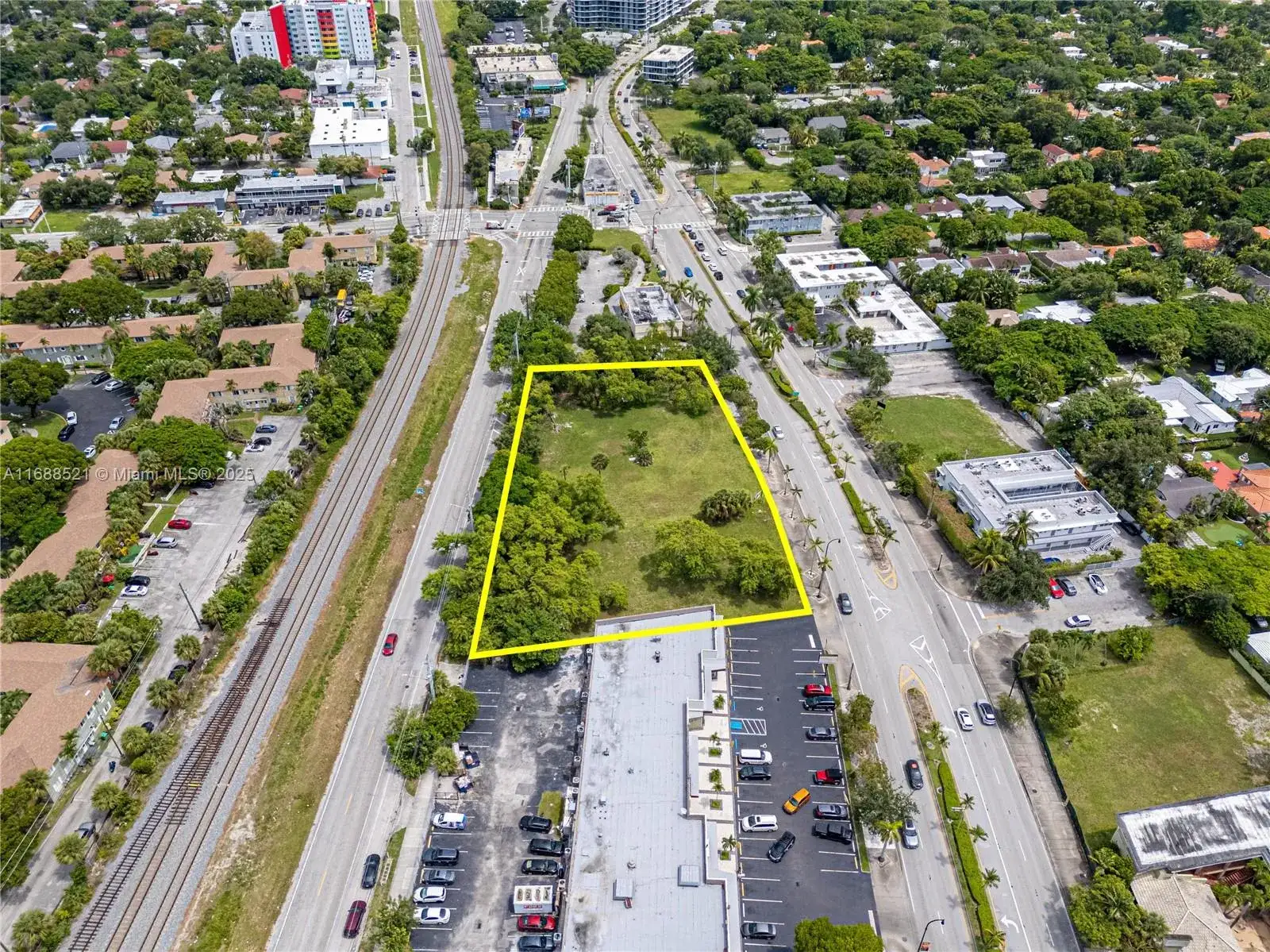 5220 Biscayne, Miami FL 33137 photo 3