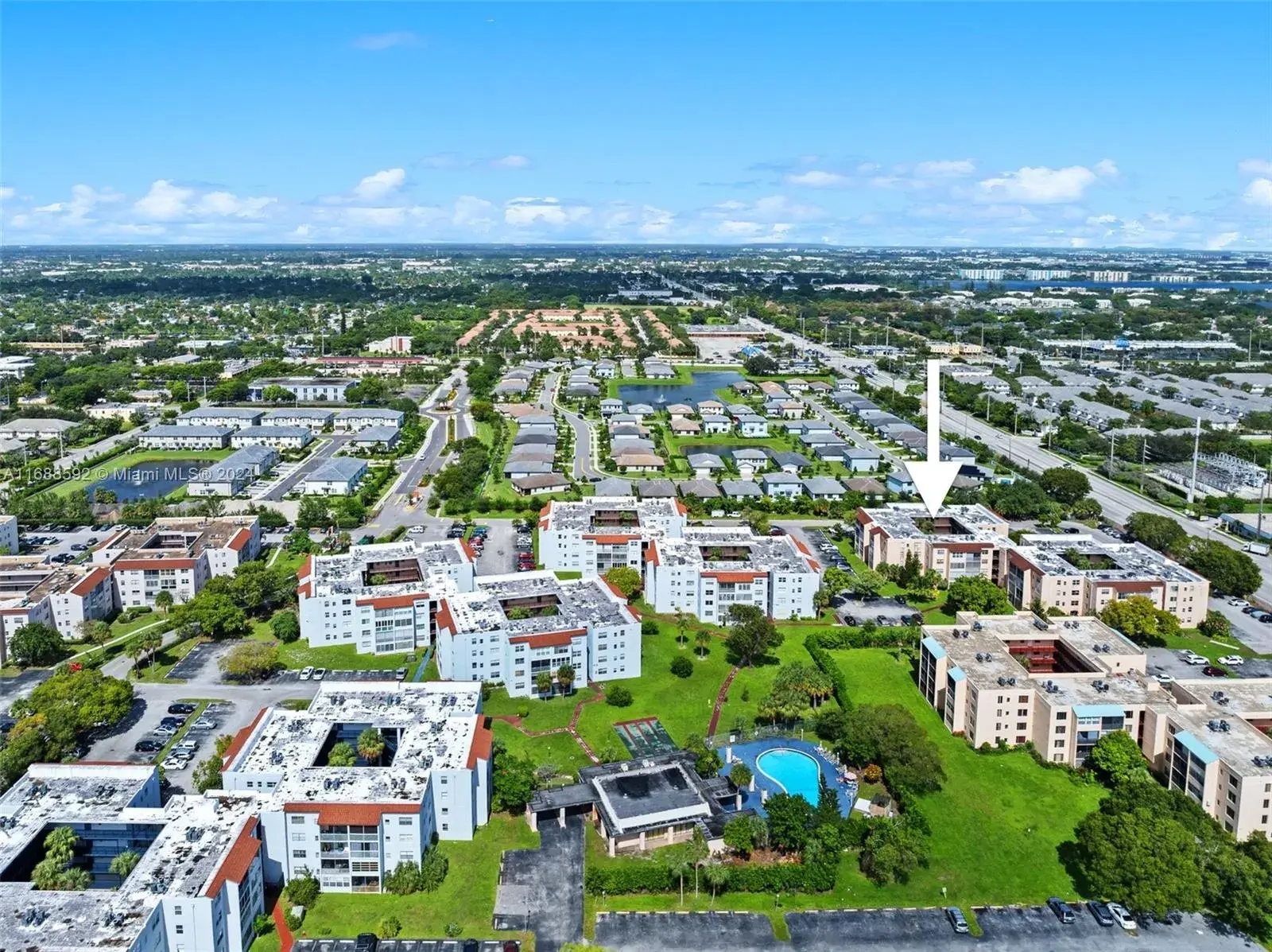 2840 Somerset Drive # 216M, Lauderdale Lakes FL 33311