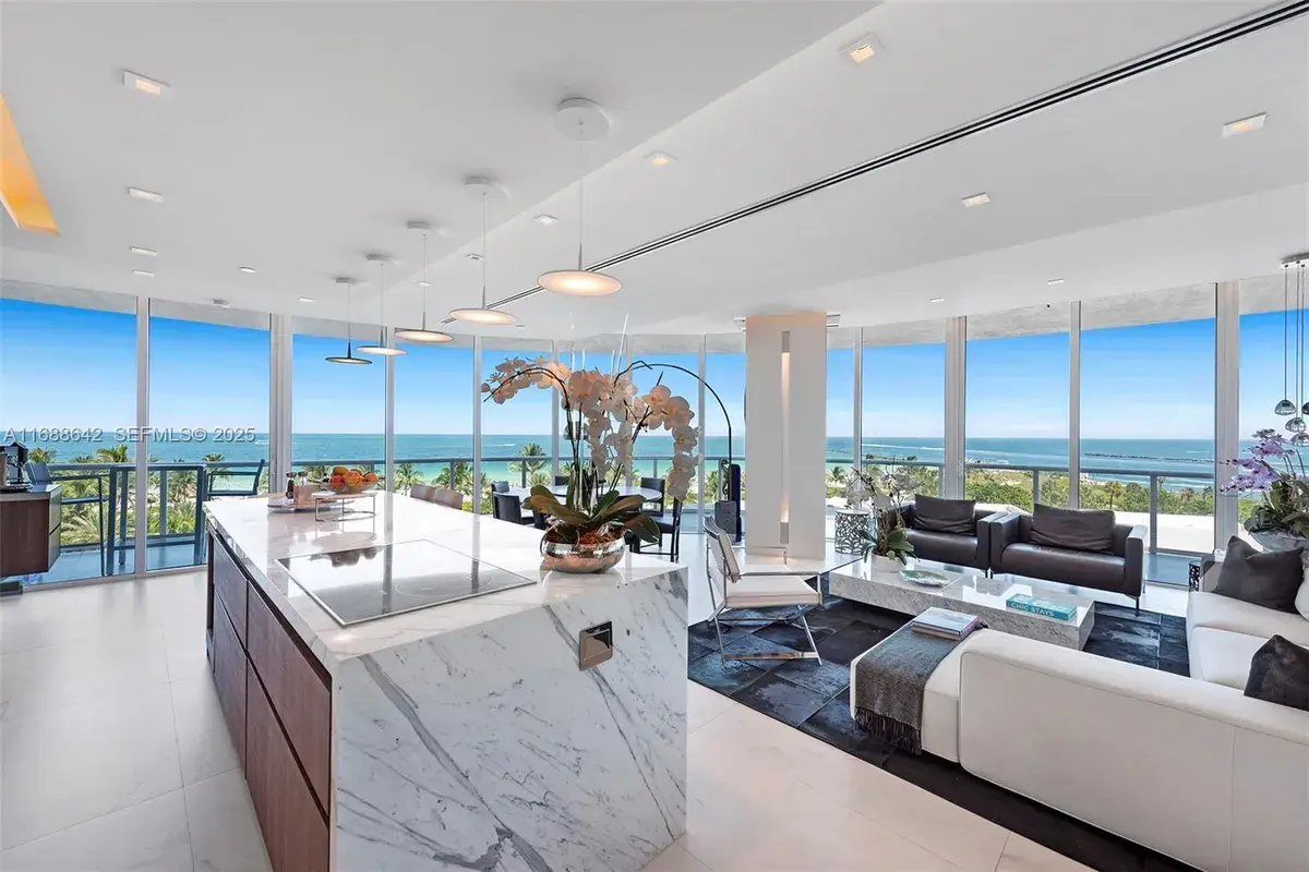 100 S Pointe Dr # 706, Miami Beach FL 33139