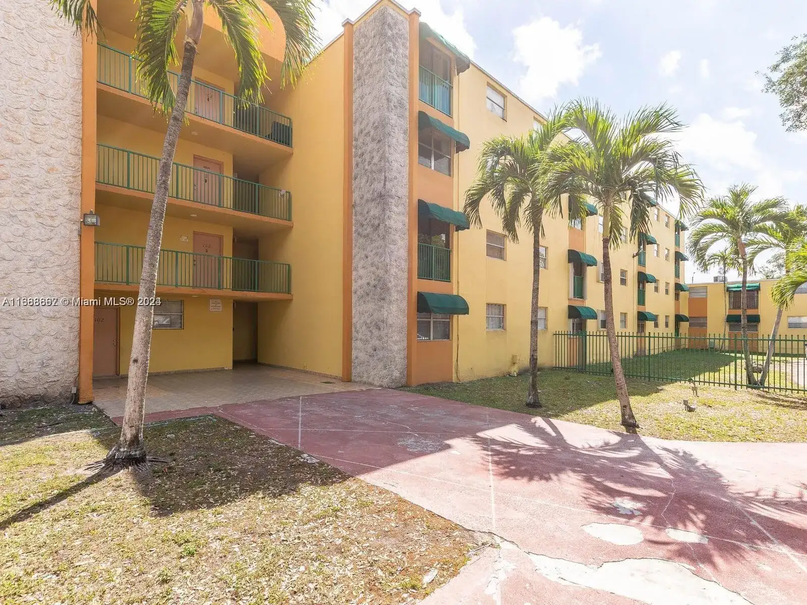 666 W 81st St # 204, Hialeah FL 33014 photo 2