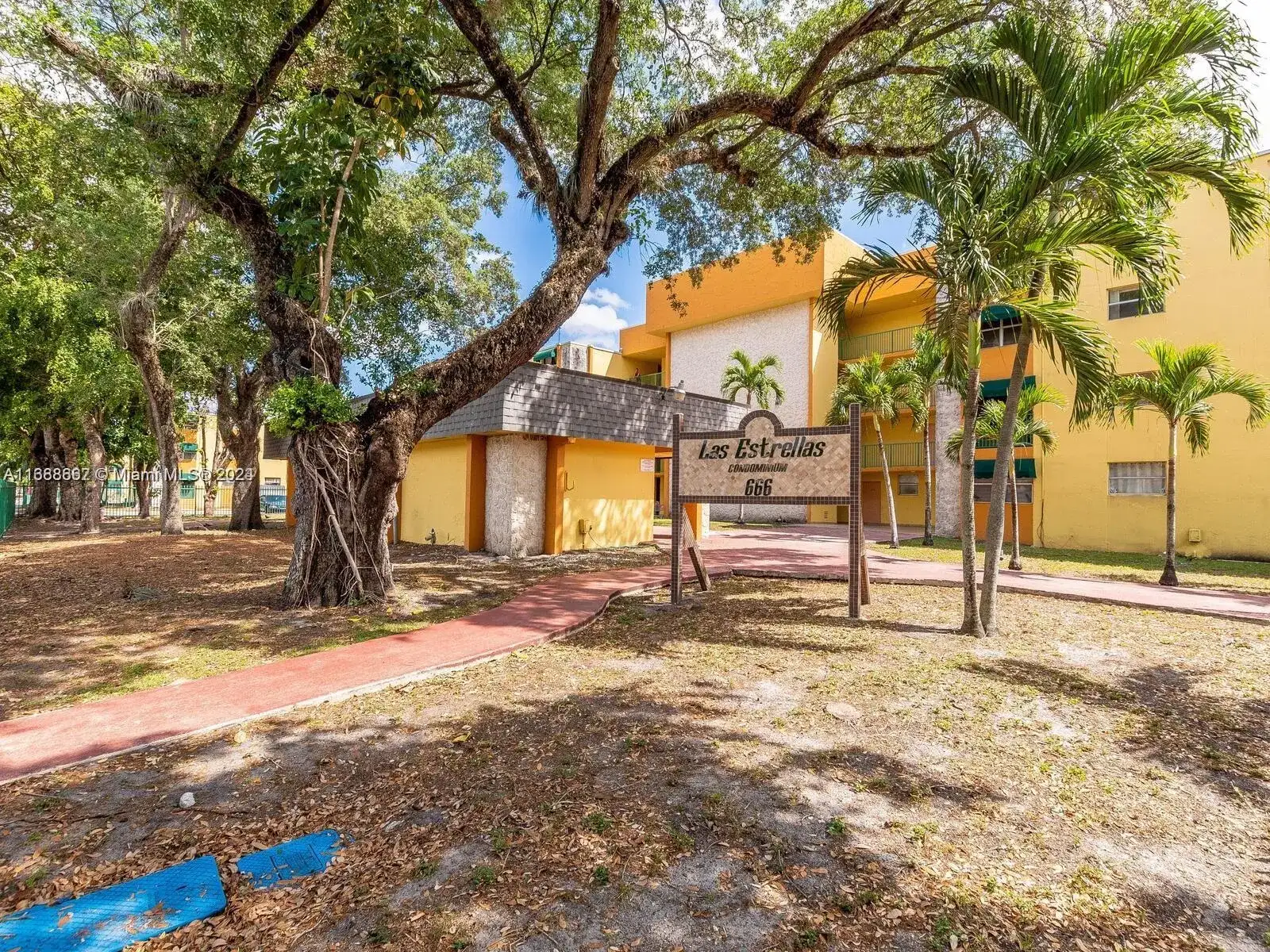 666 W 81st St # 204, Hialeah FL 33014 photo 3