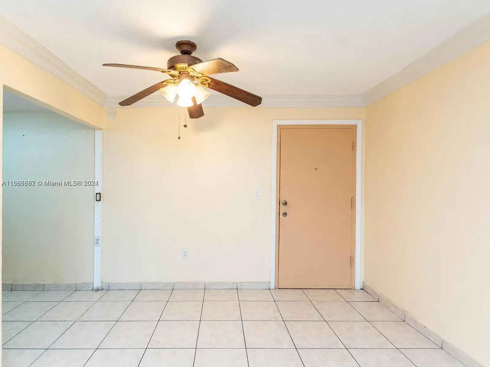 666 W 81st St # 204, Hialeah FL 33014 photo 4
