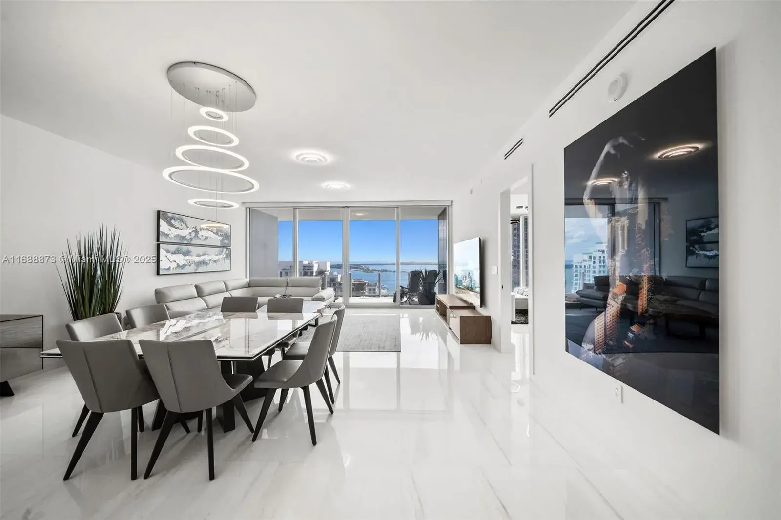 3 bedroom 4 bath Residential for sale at 300 Biscayne Blvd Way # 3803, Miami FL 33131
