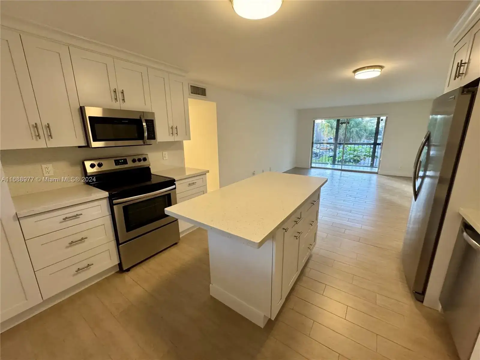 7000 Nova Dr # 202E, Davie FL 33317 photo 2