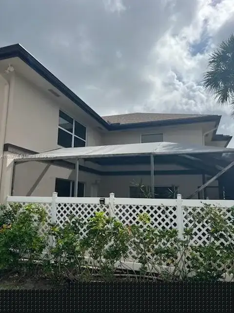 5 Amherst Ct # D, Royal Palm Beach FL 33411 photo 2
