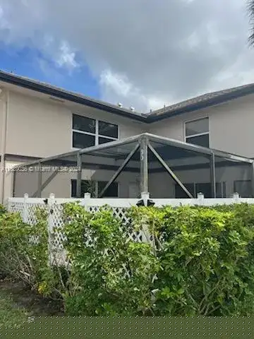 5 Amherst Ct # D, Royal Palm Beach FL 33411 photo 3