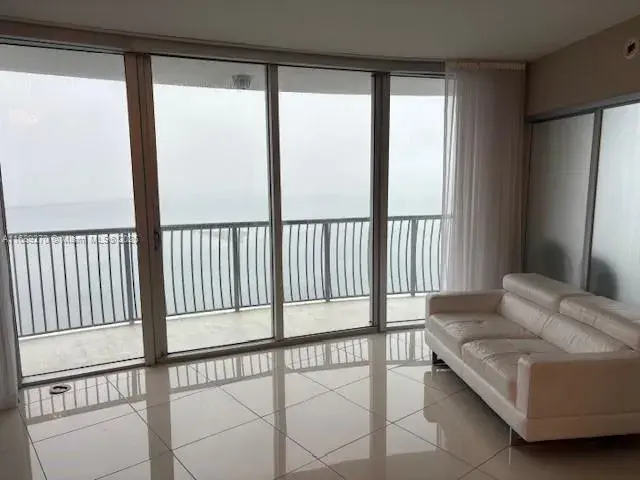 1750 N Bayshore Dr, Miami FL 33132