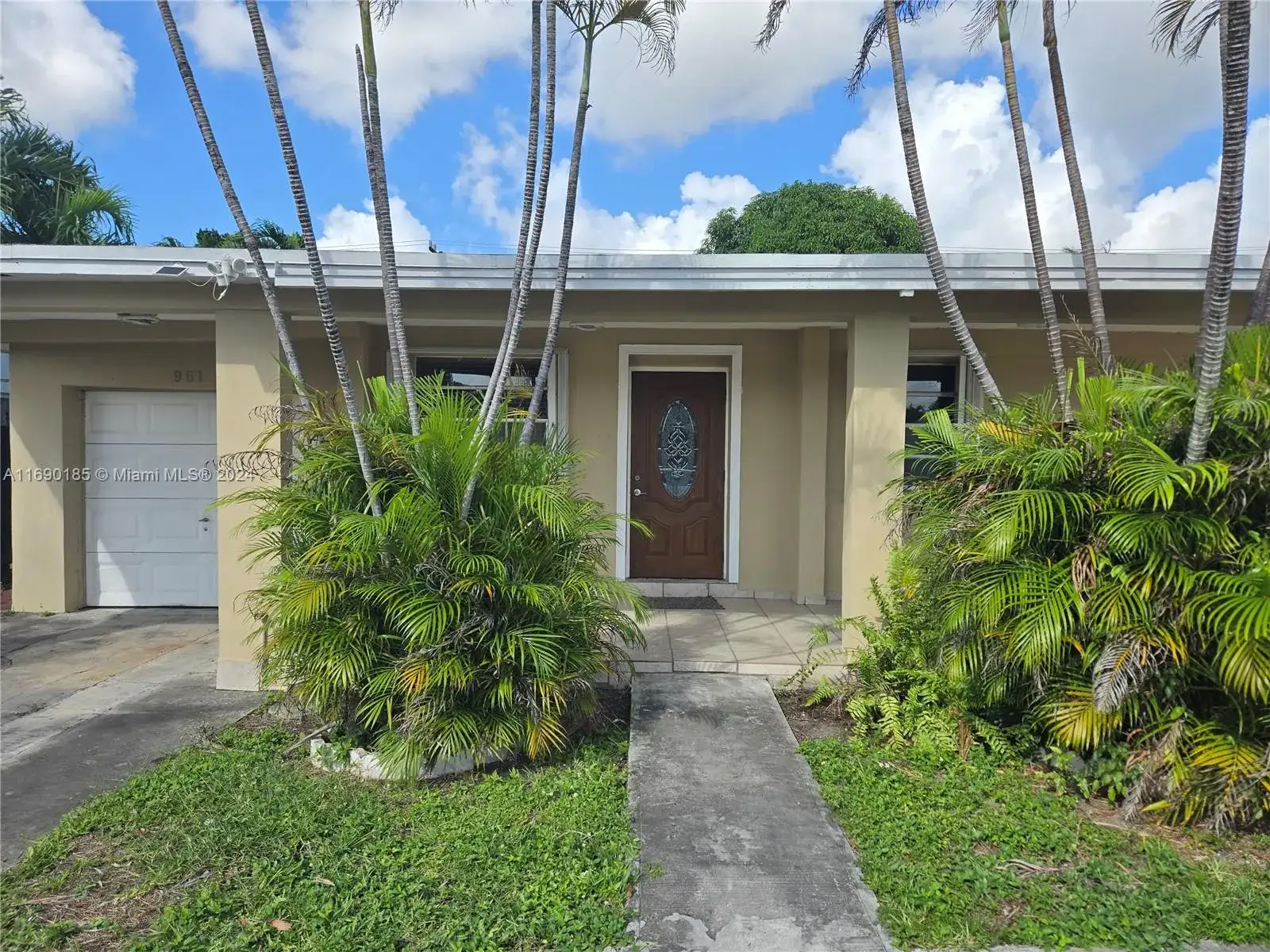 961 E 32nd St, Hialeah FL 33013 photo 5