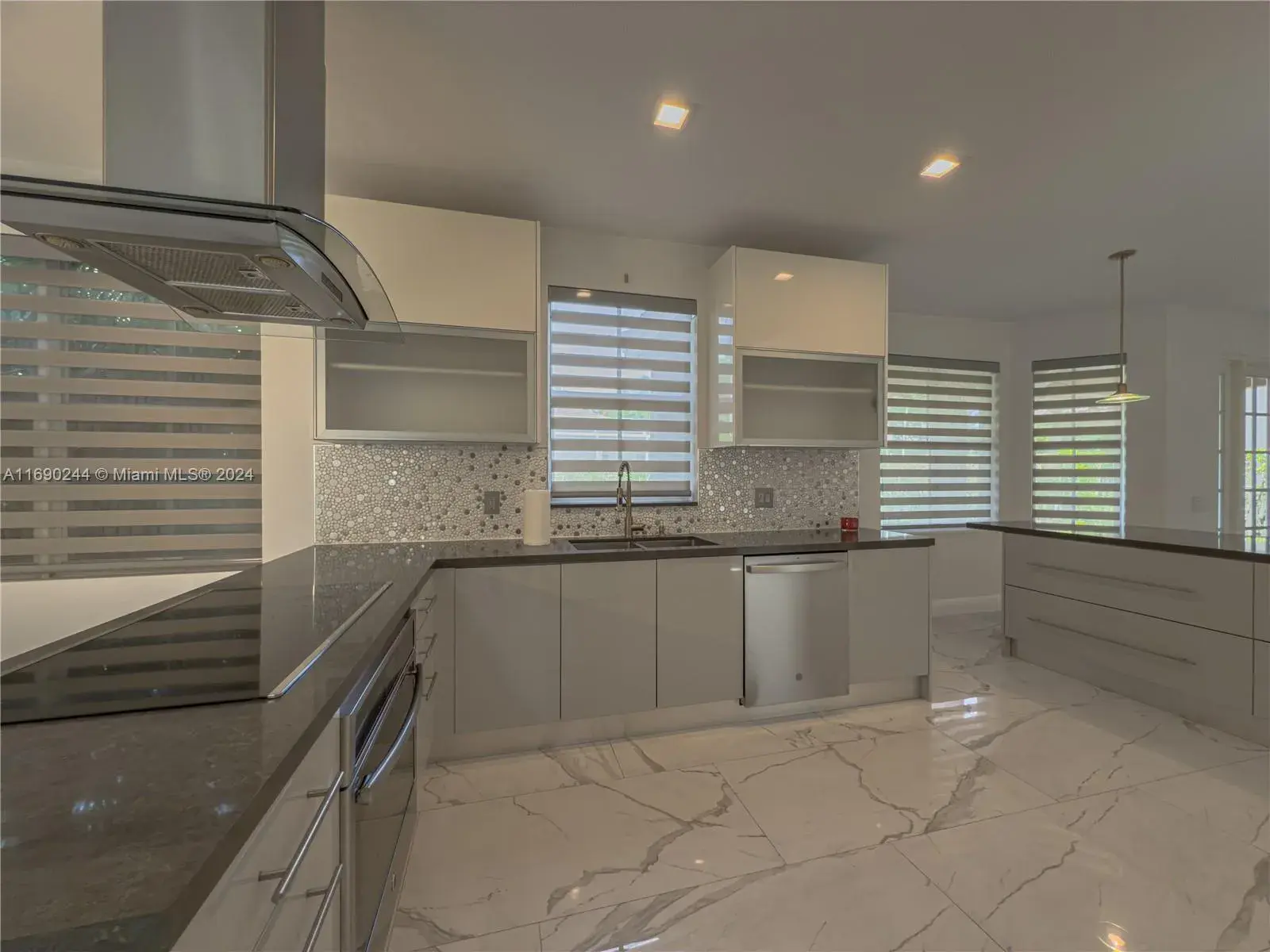 651 Honeysuckle Ln, Weston FL 33327