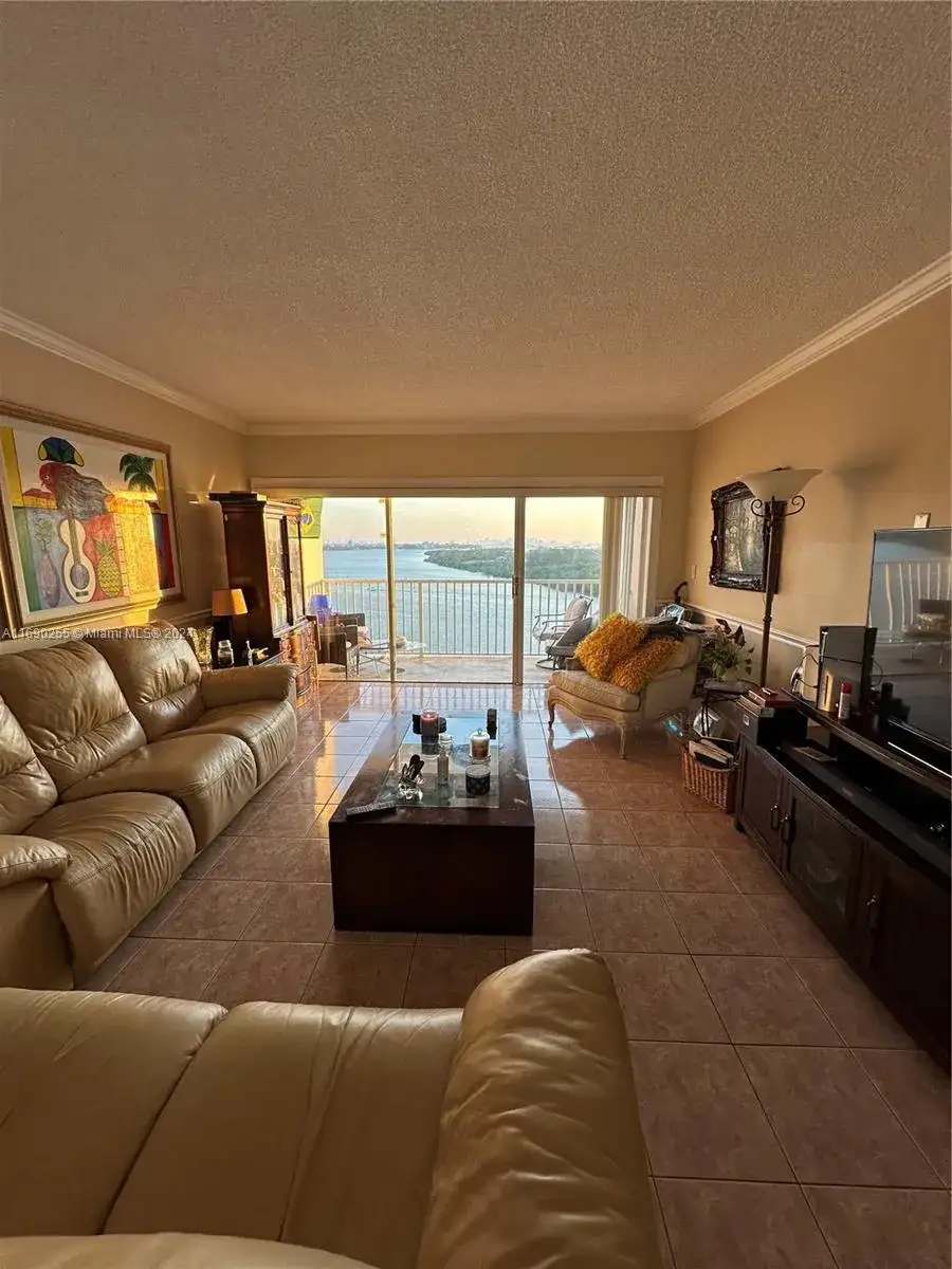 300 Bayview Dr, Sunny Isles Beach FL 33160 photo 2