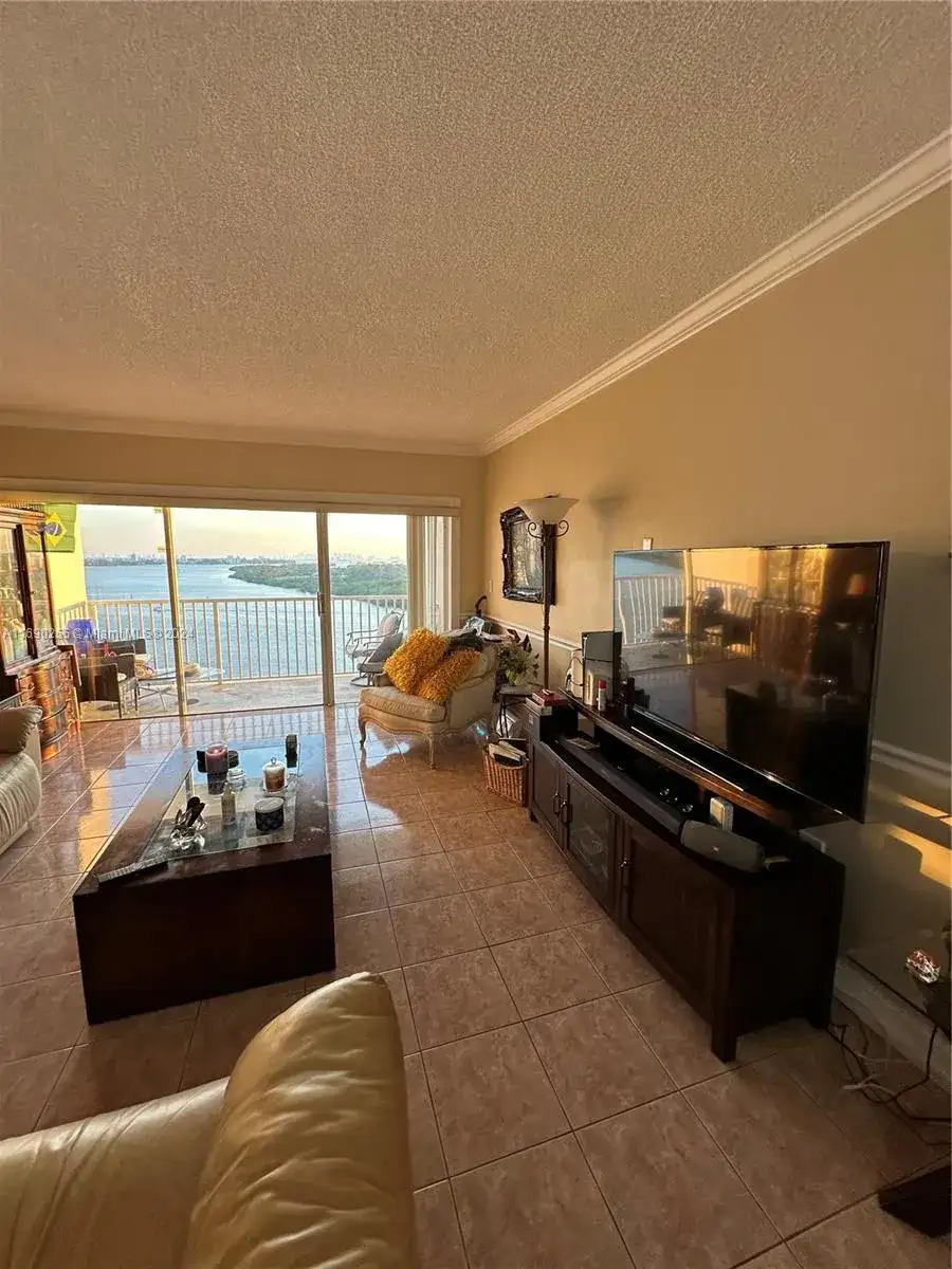 300 Bayview Dr, Sunny Isles Beach FL 33160 photo 3