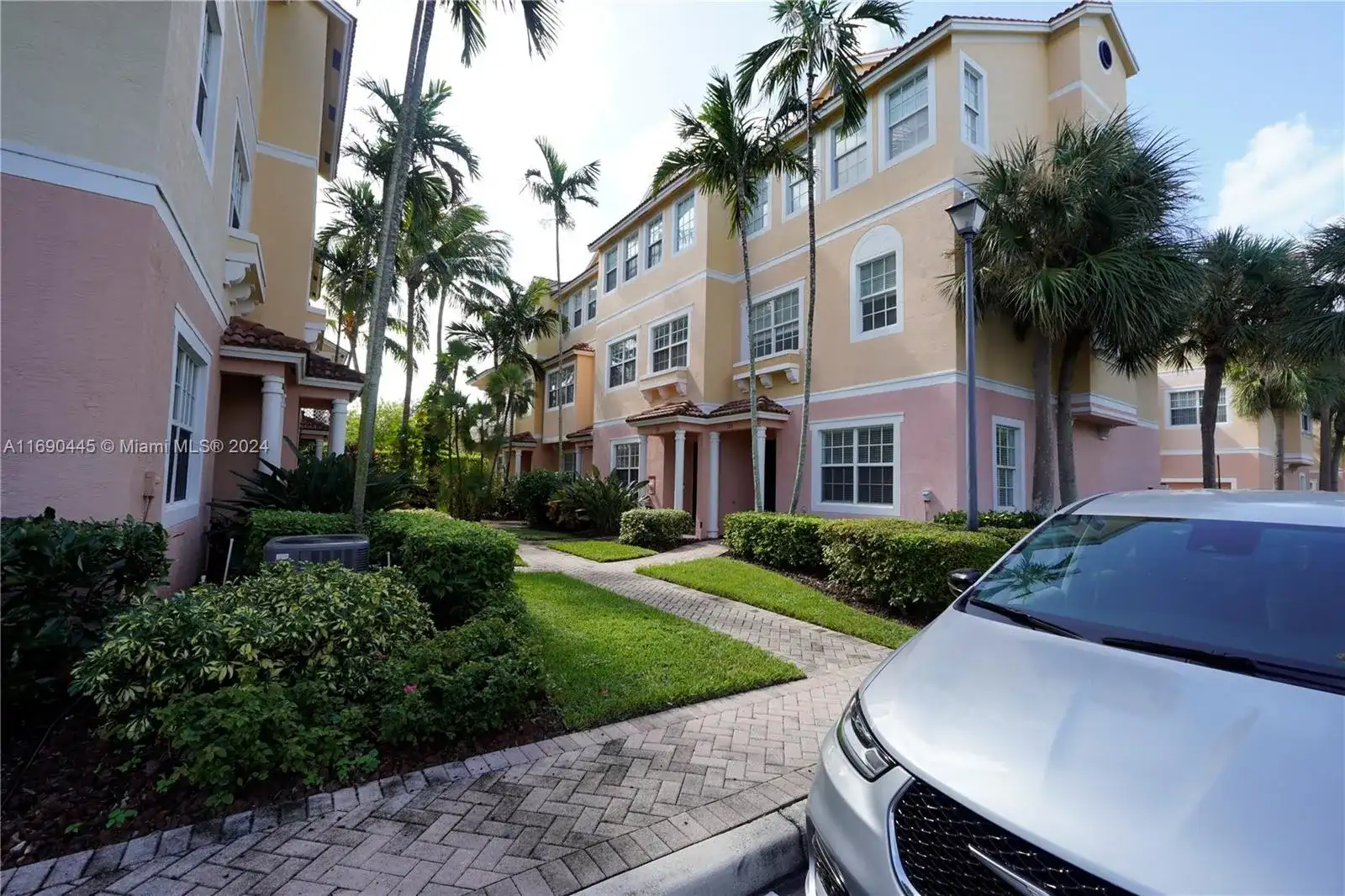 123 Harbors Way, Boynton Beach FL 33435 photo 3