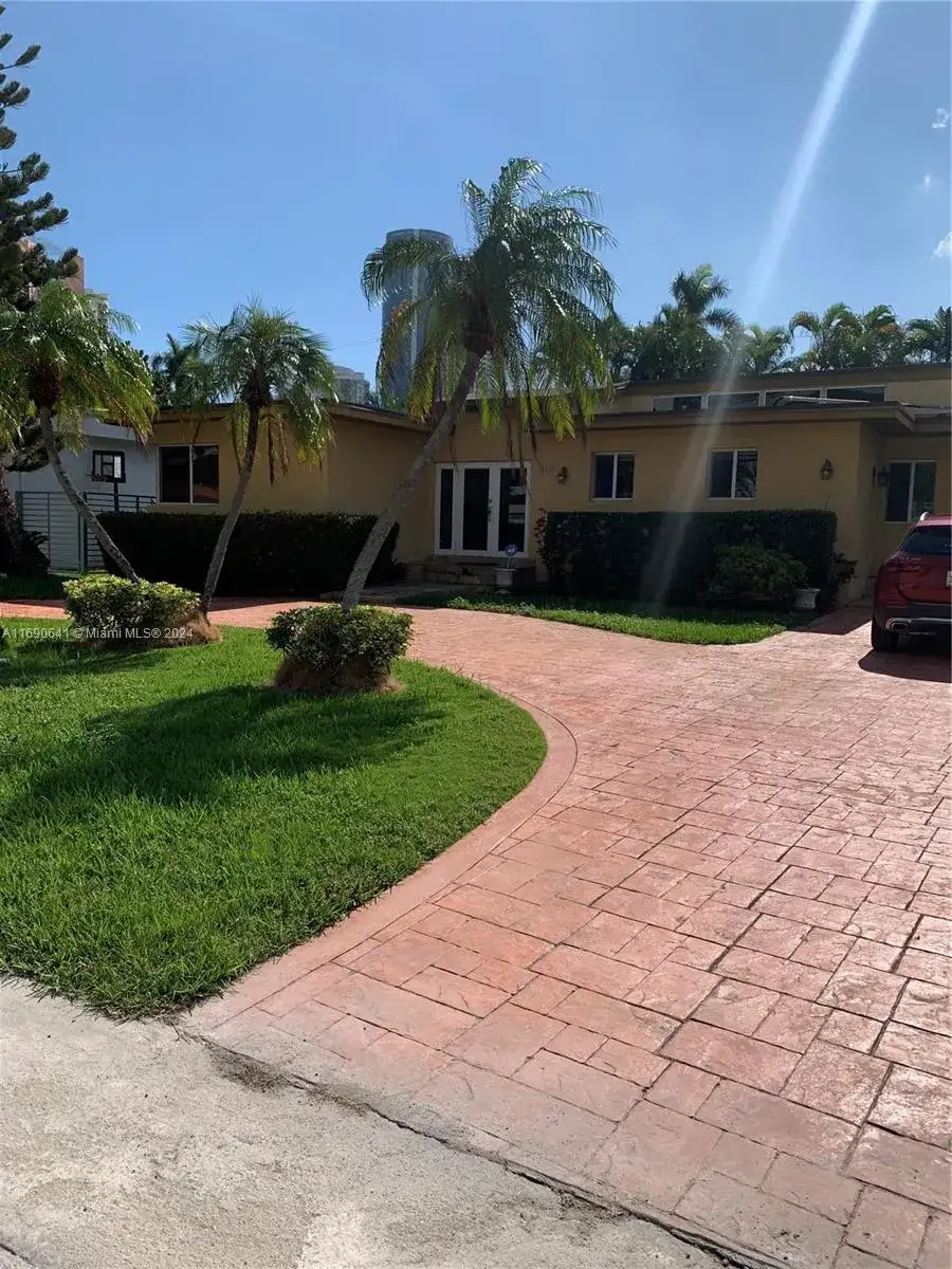 310 191st Ter, Sunny Isles Beach FL 33160 photo 2