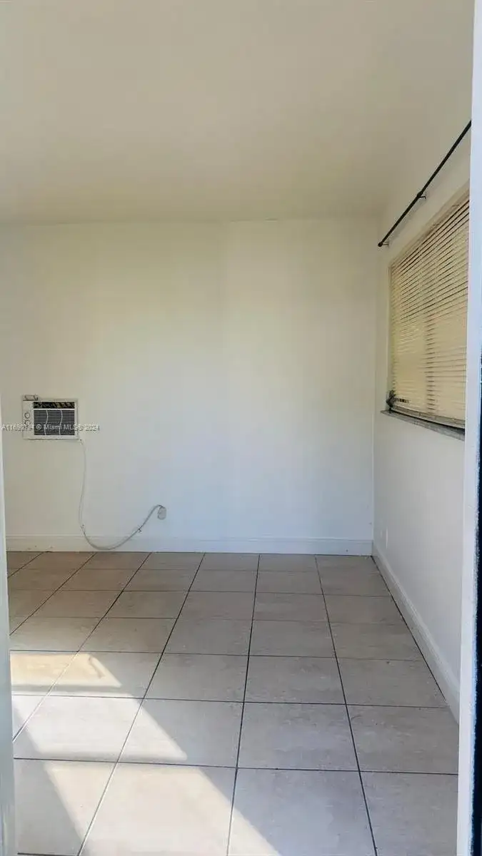 1321 NW 50th Ave, Lauderhill FL 33313 photo 4