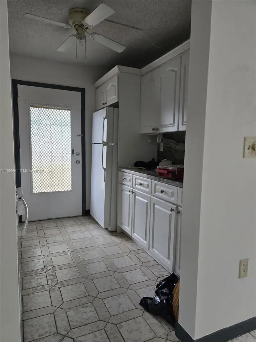 160 NE 203rd Ter # 18, Miami Gardens FL 33179 photo 2