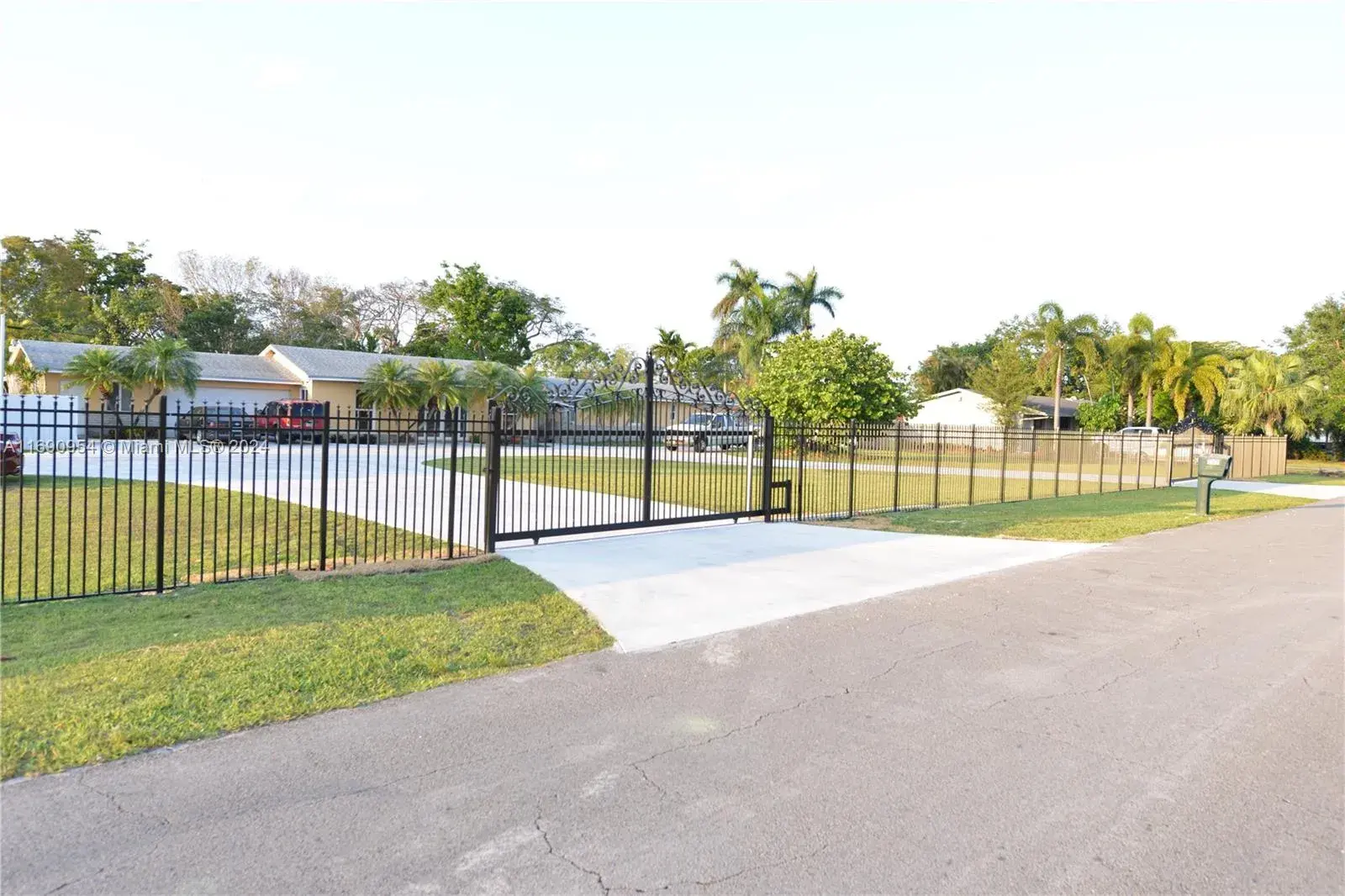 247 NE 19th St, Homestead FL 33030