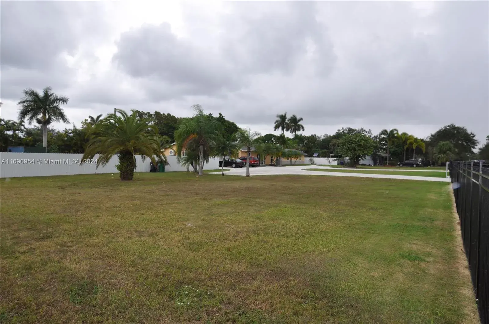 247 NE 19th St, Homestead FL 33030