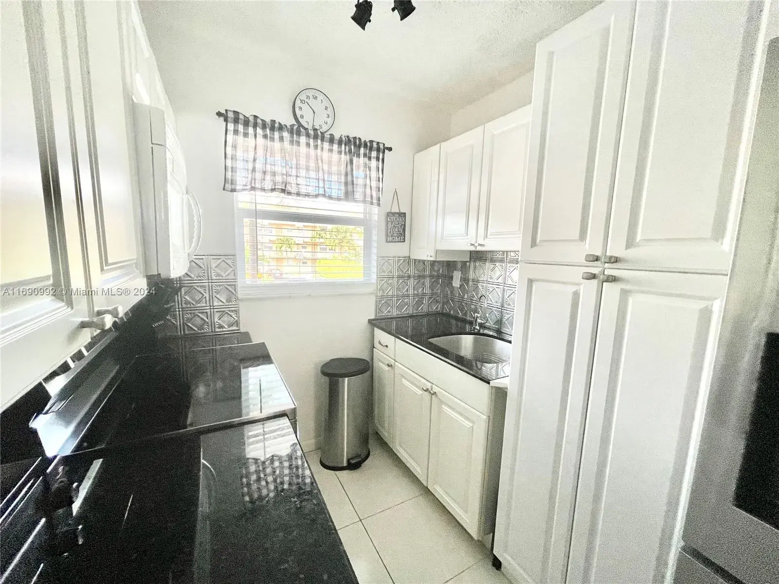 2145 Pierce St, Hollywood FL 33020