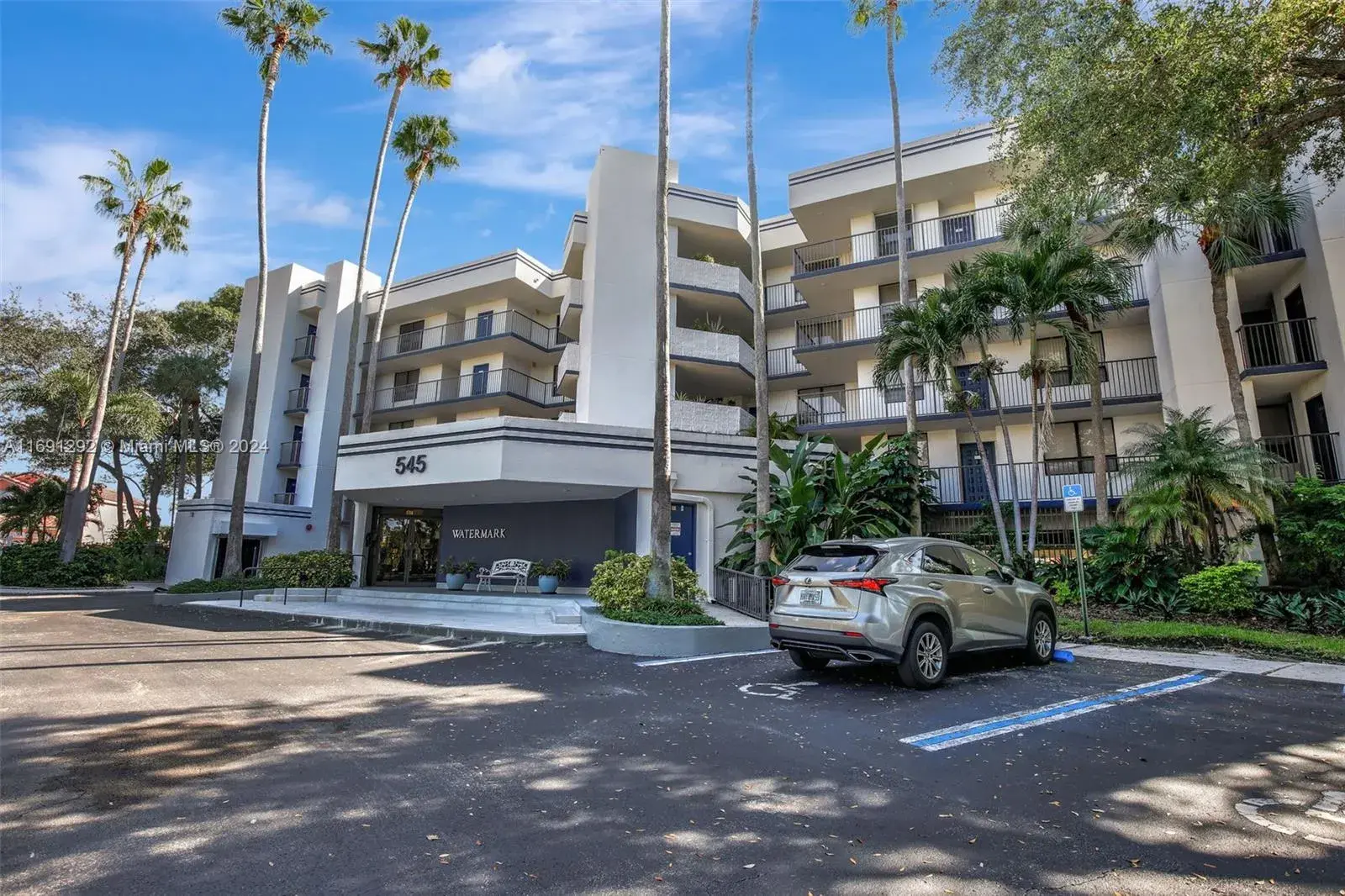 545 SE 12th St # 403, Dania Beach FL 33004