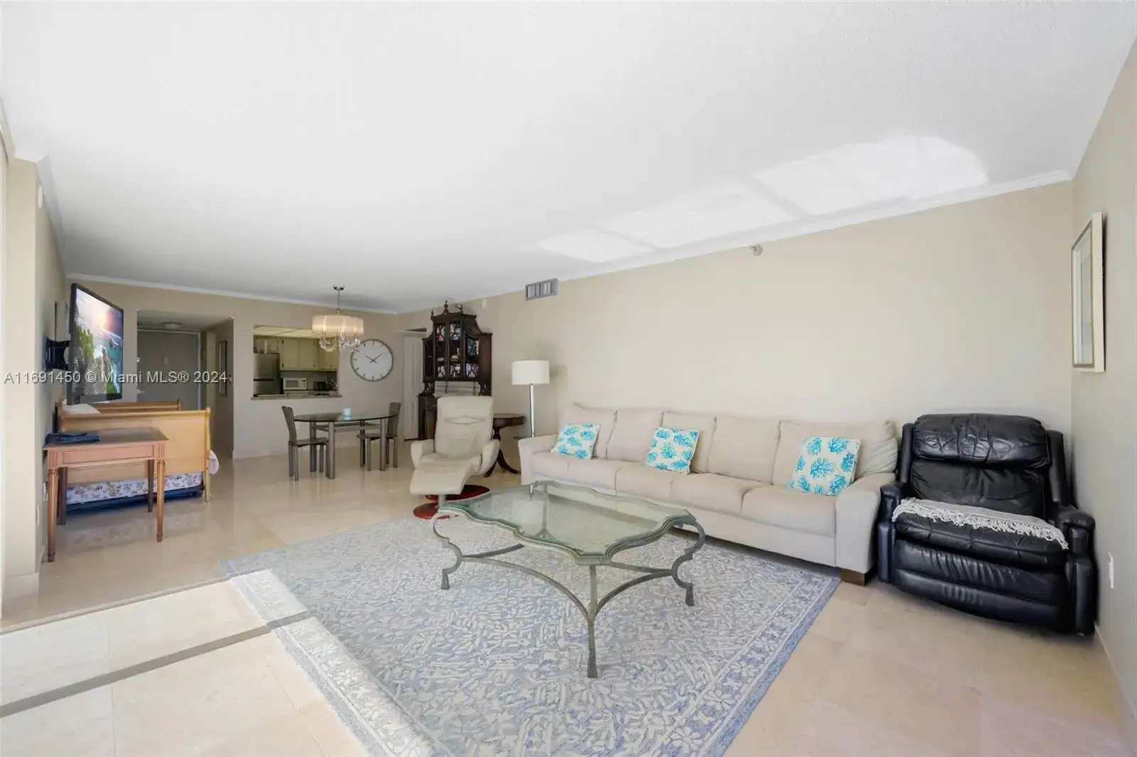 20505 E Country Club Dr # 1133, Aventura FL 33180 photo 5