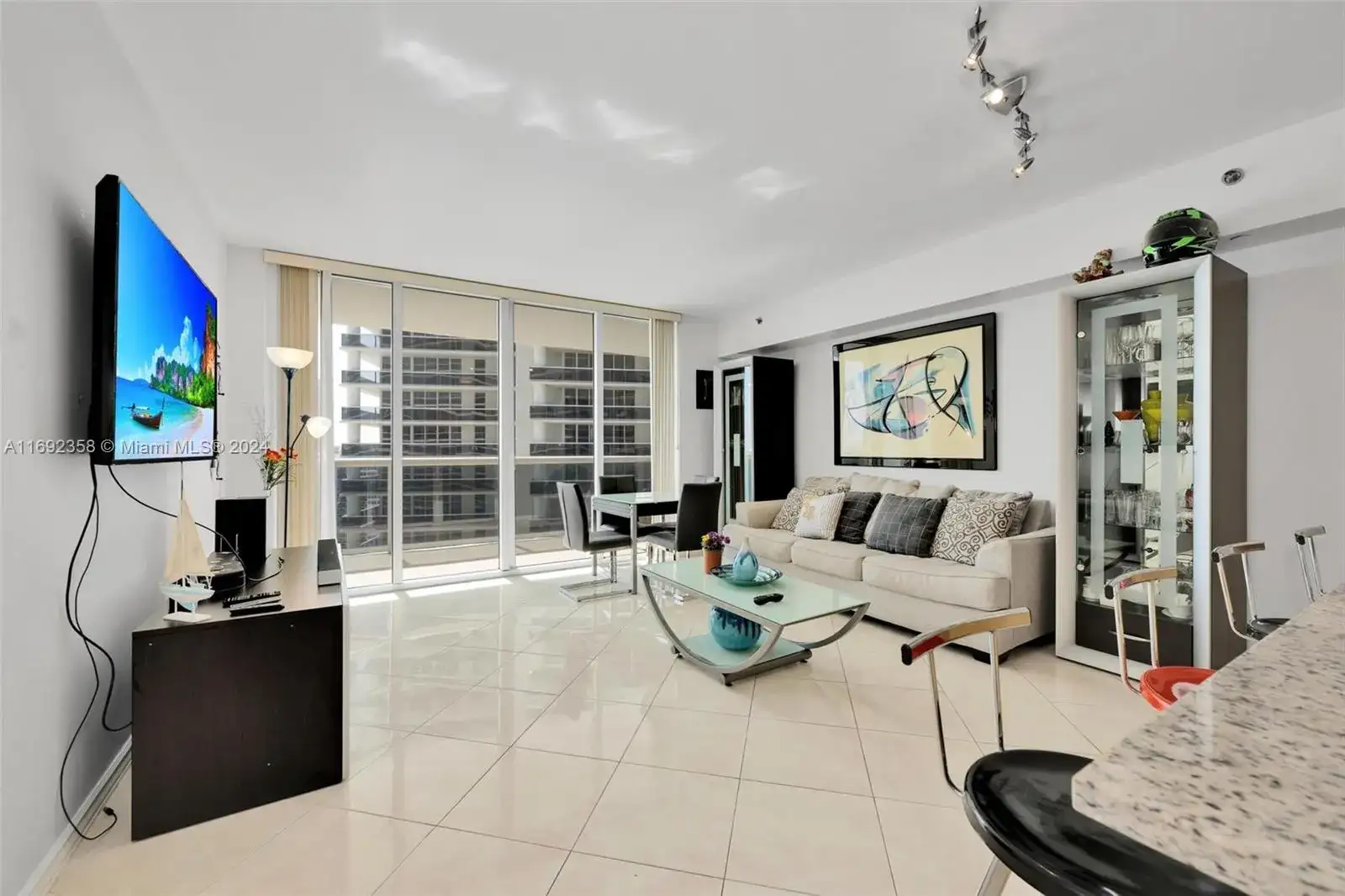 1830 S Ocean Dr # 2505, Hallandale Beach FL 33009 photo 4