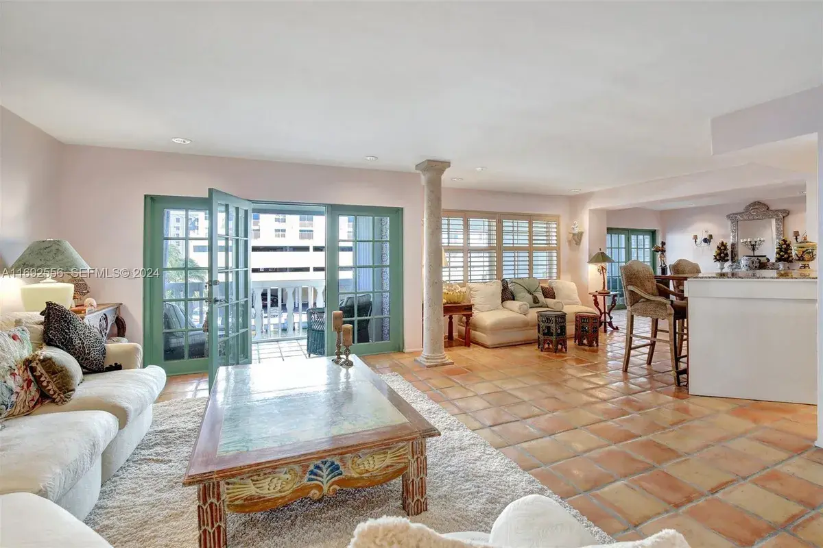 450 Paradise Isle Blvd # 308, Hallandale Beach FL 33009