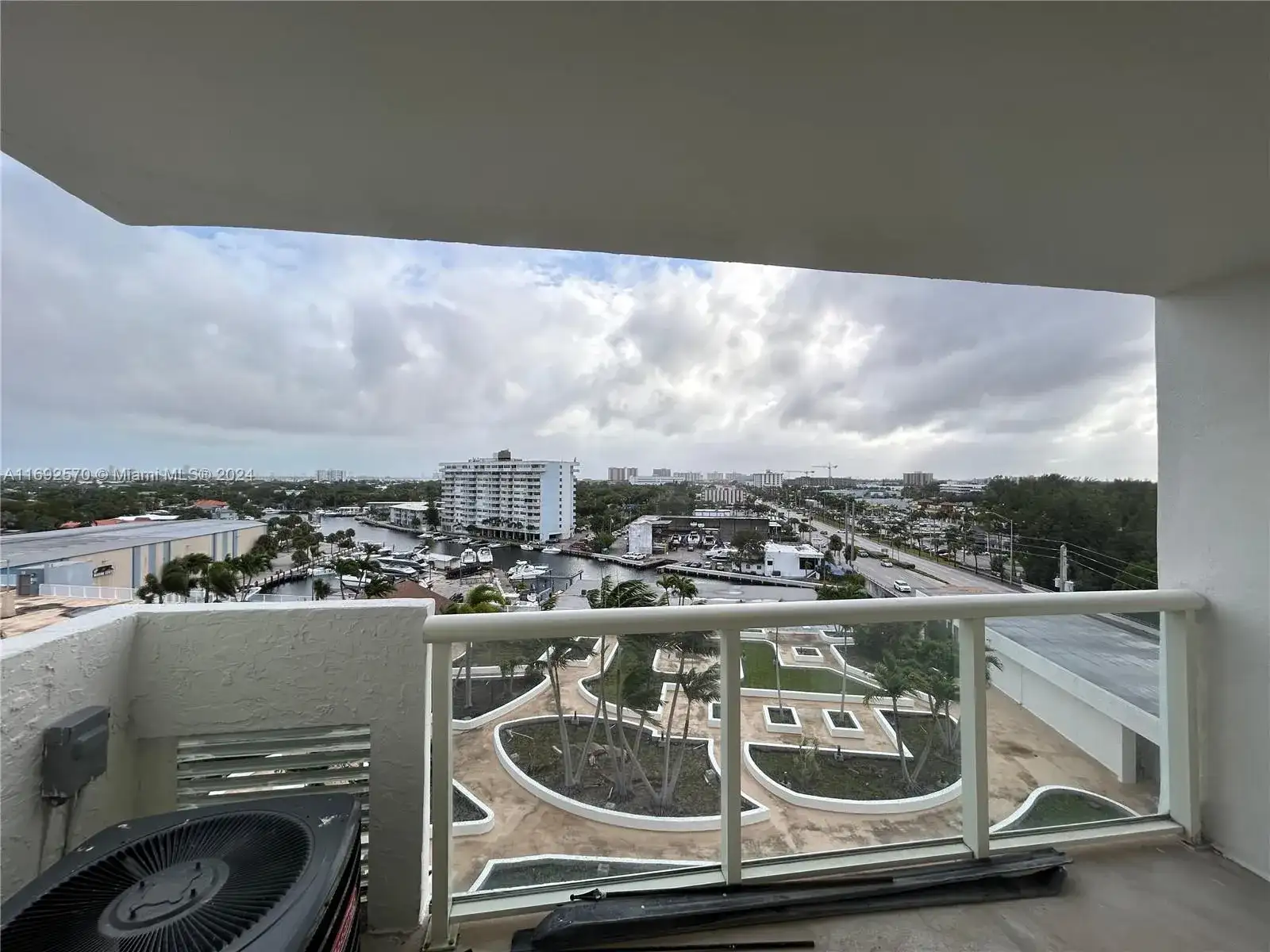 13499 Biscayne Blvd # 804, North Miami FL 33181 photo 2