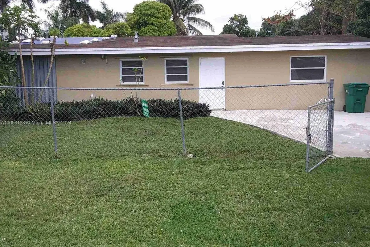 733 SW 5th St, Florida City FL 33034