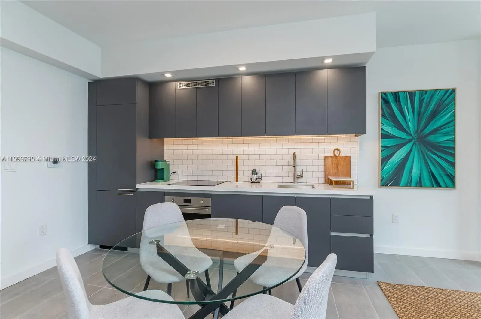 227 NE 2nd St # 1605, Miami FL 33132