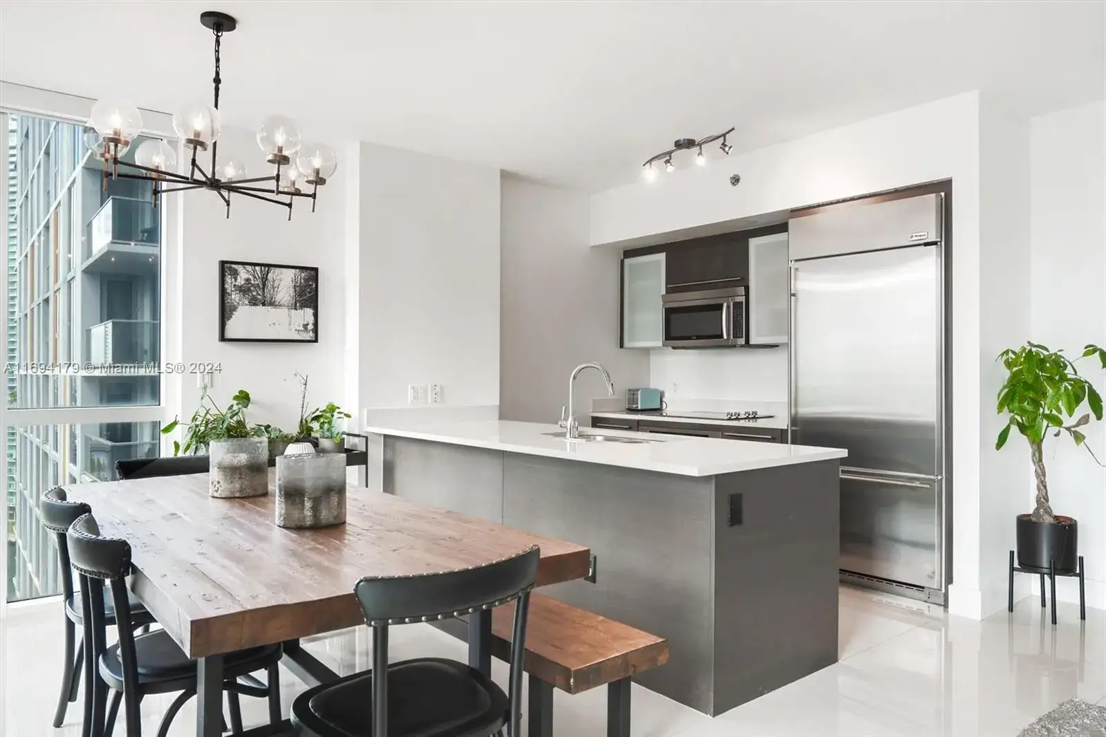 2 bedroom 2 bath Residential for sale at 55 SE 6th St # 2002, Miami FL 33131